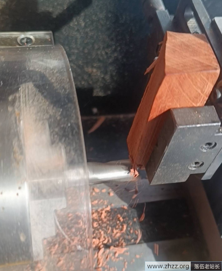 红木能使用小型CNC数控车床刻章吗？